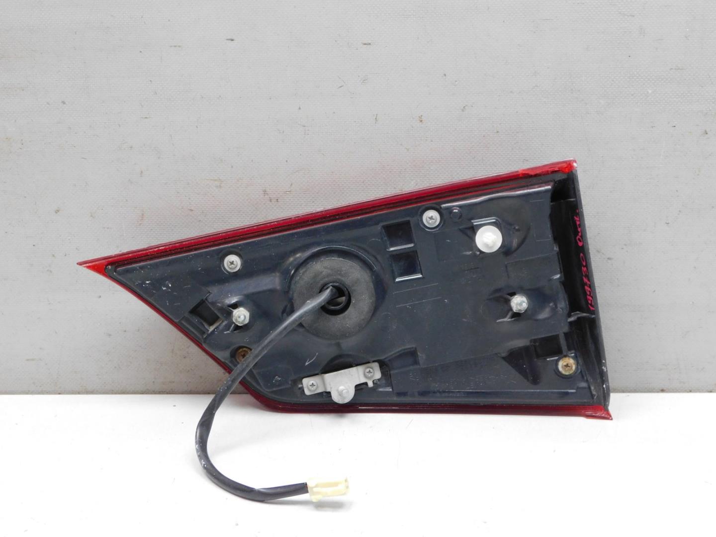 Фонарь задний внутренний левый