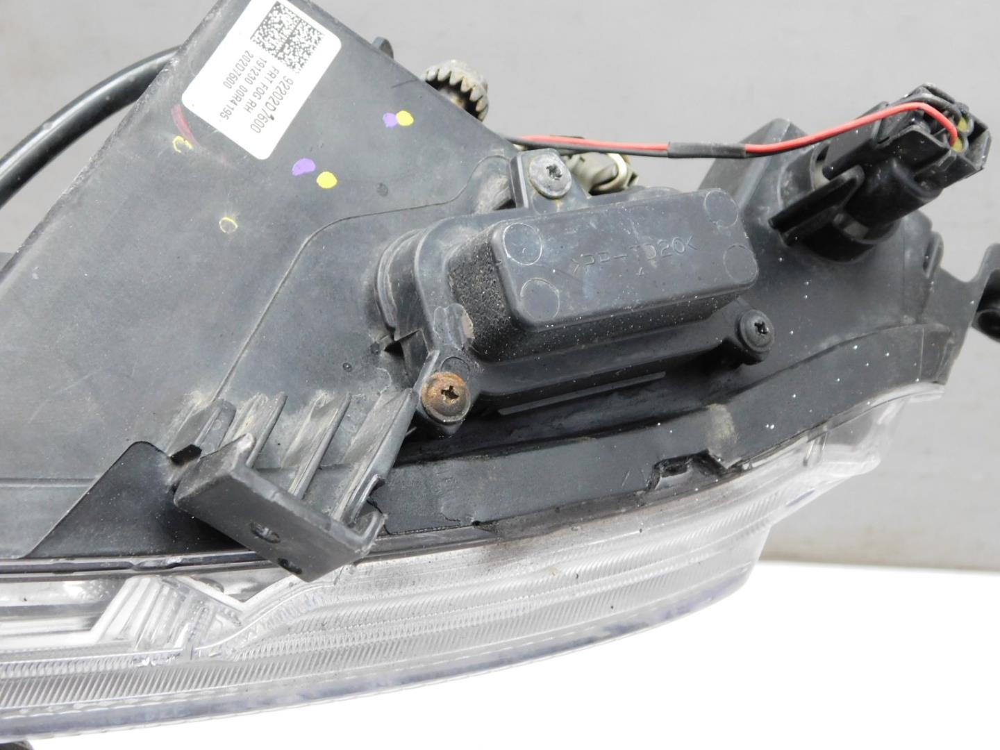 Фара противотуманная правая