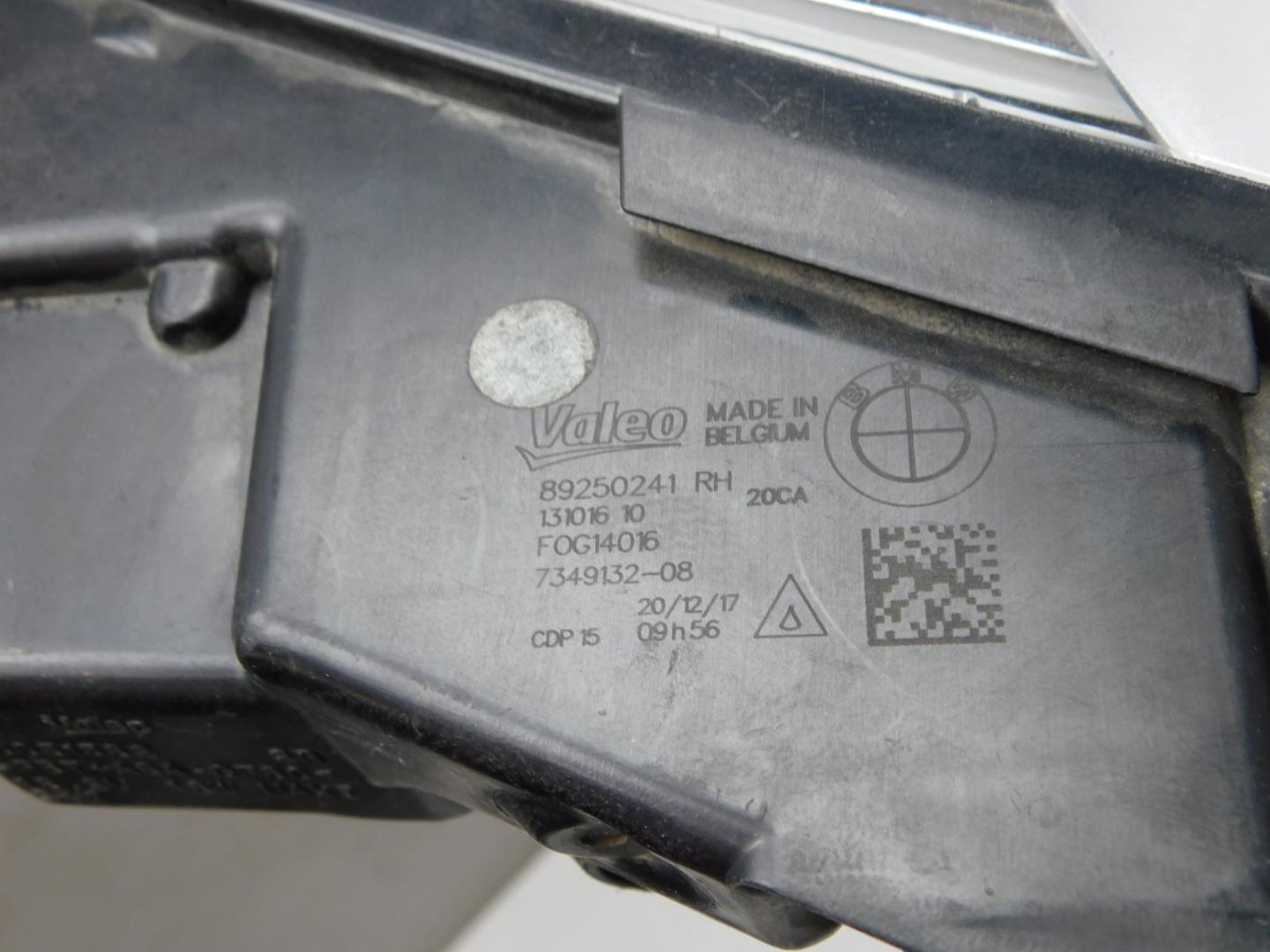 Фара противотуманная правая