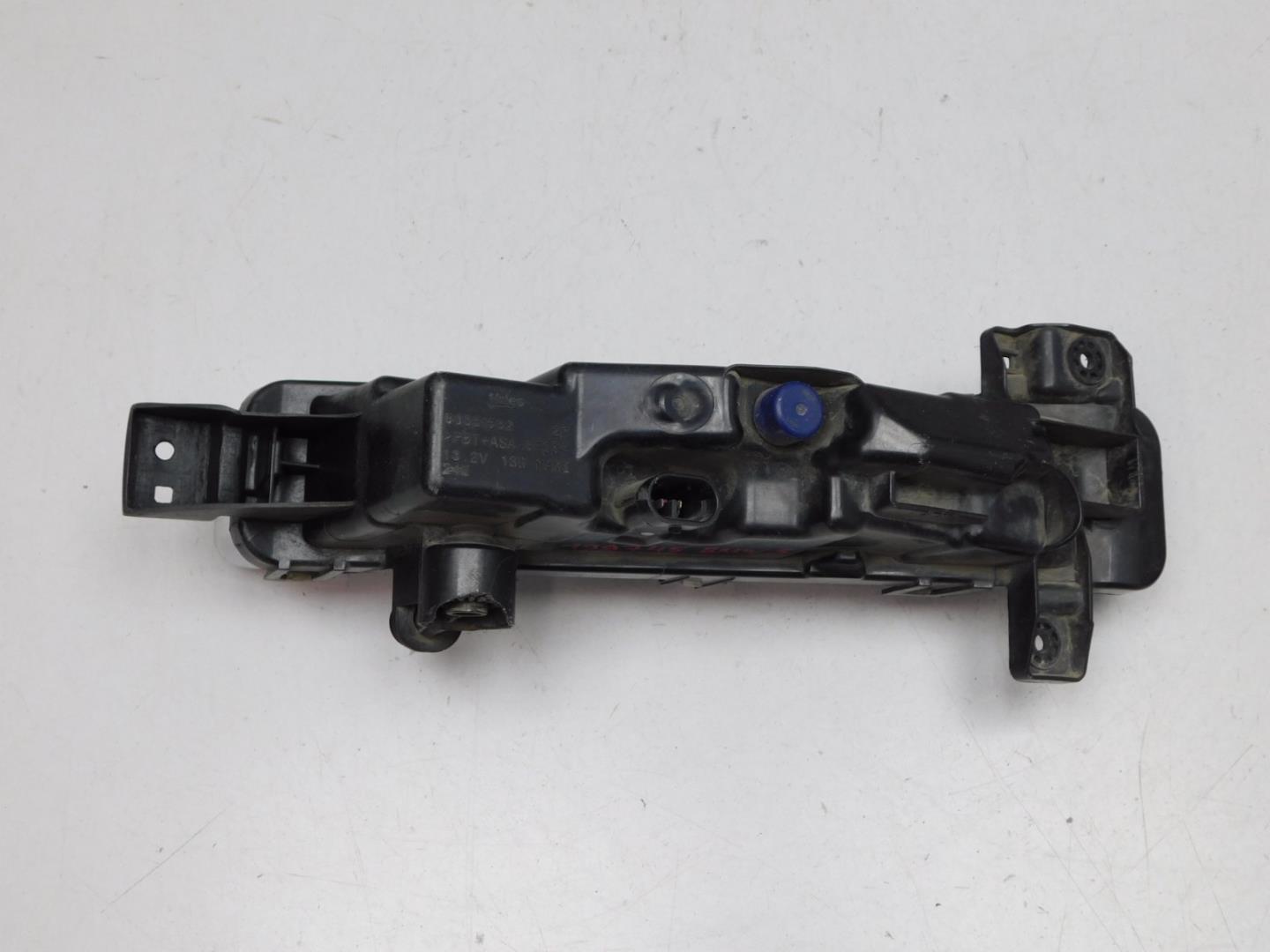 Фара противотуманная правая