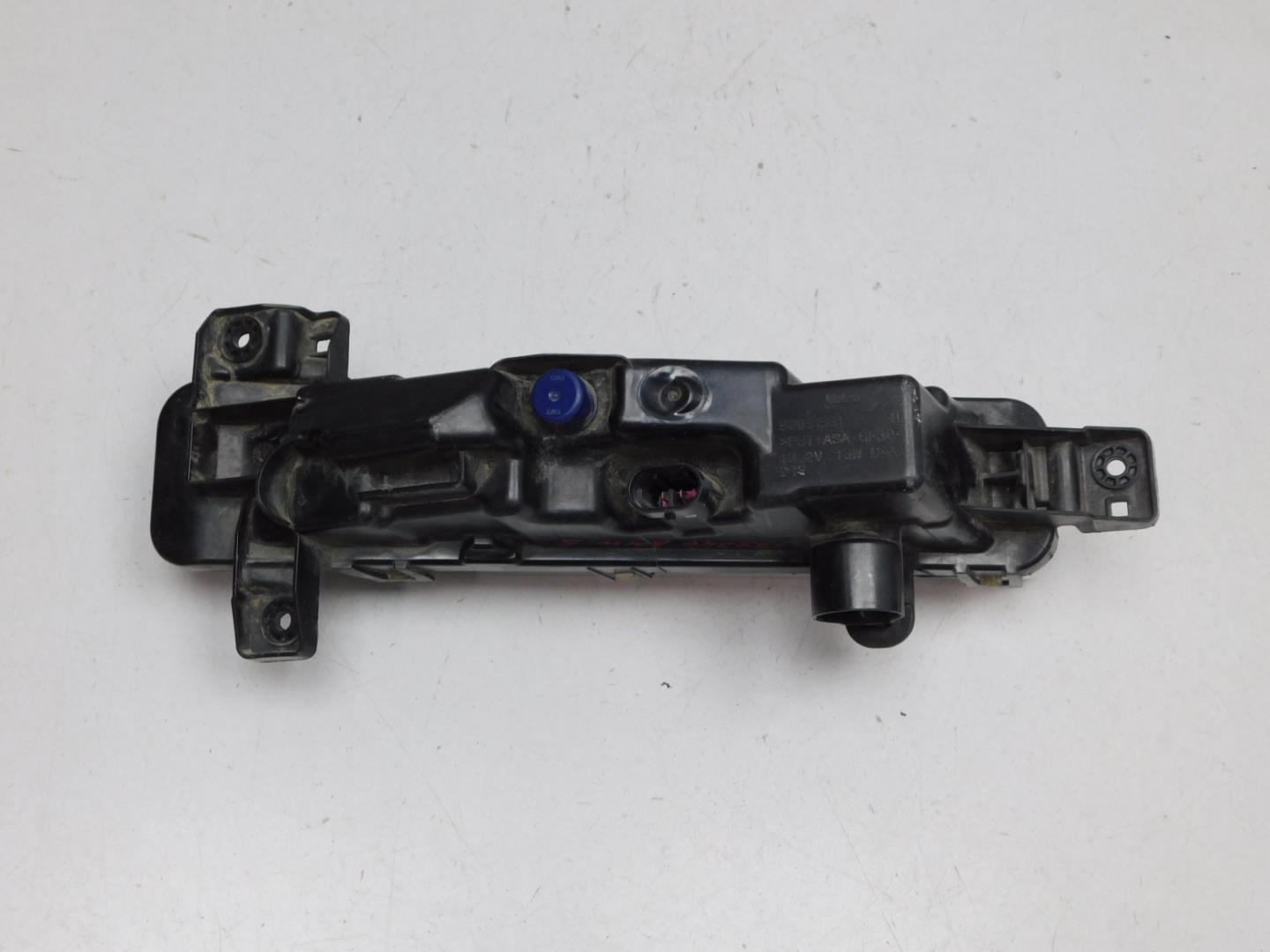 Фара противотуманная левая