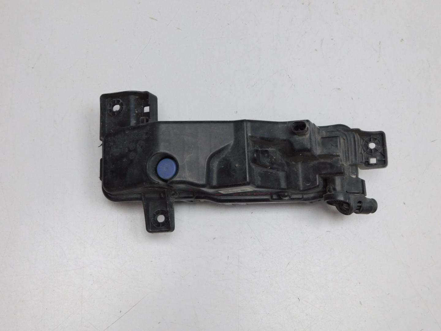 Фара противотуманная левая