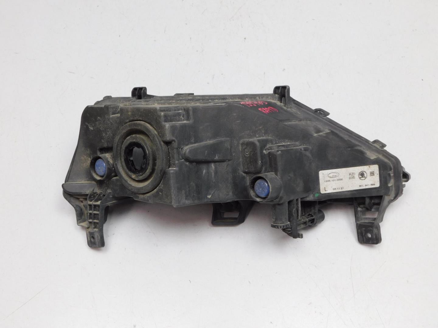 Фара противотуманная левая