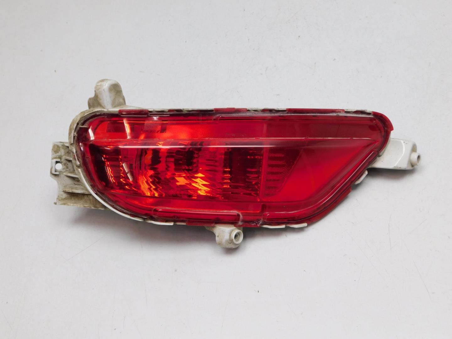 Фонарь задний в бампер левый