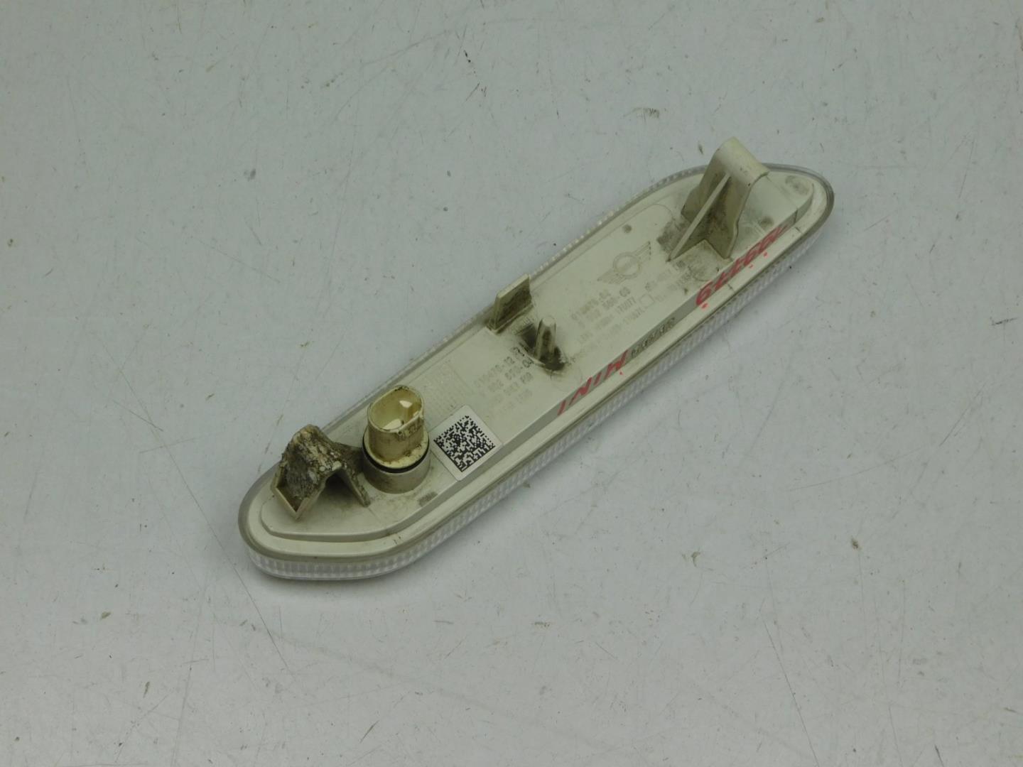 Повторитель поворота белый