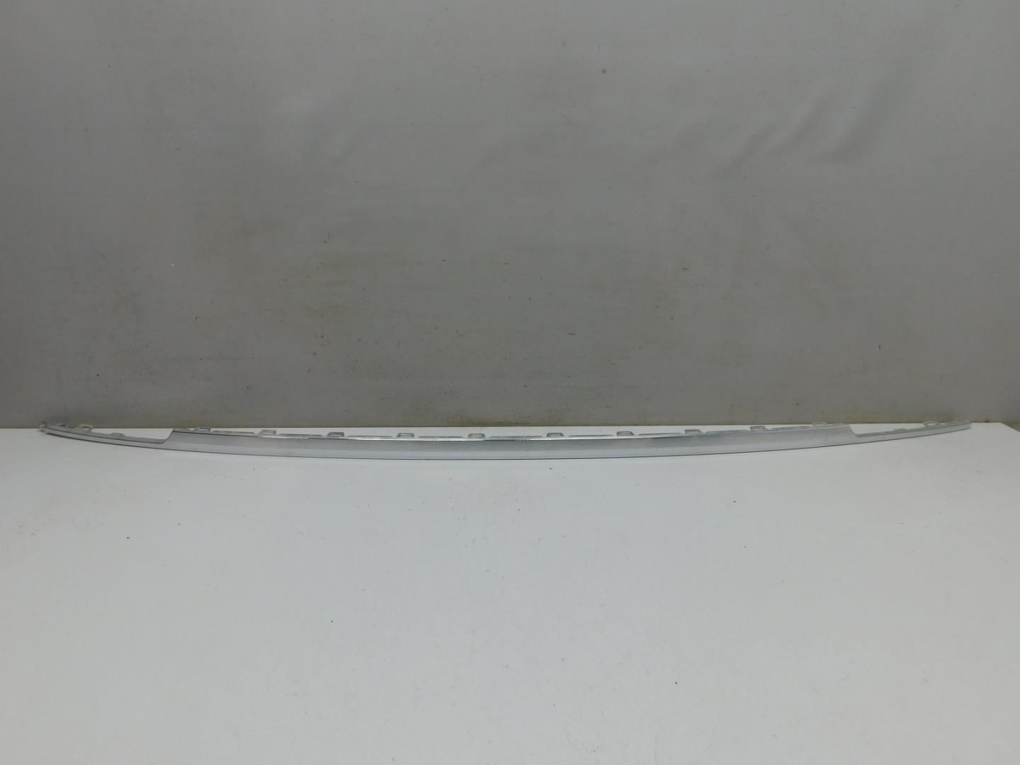 Молдинг заднего бампера