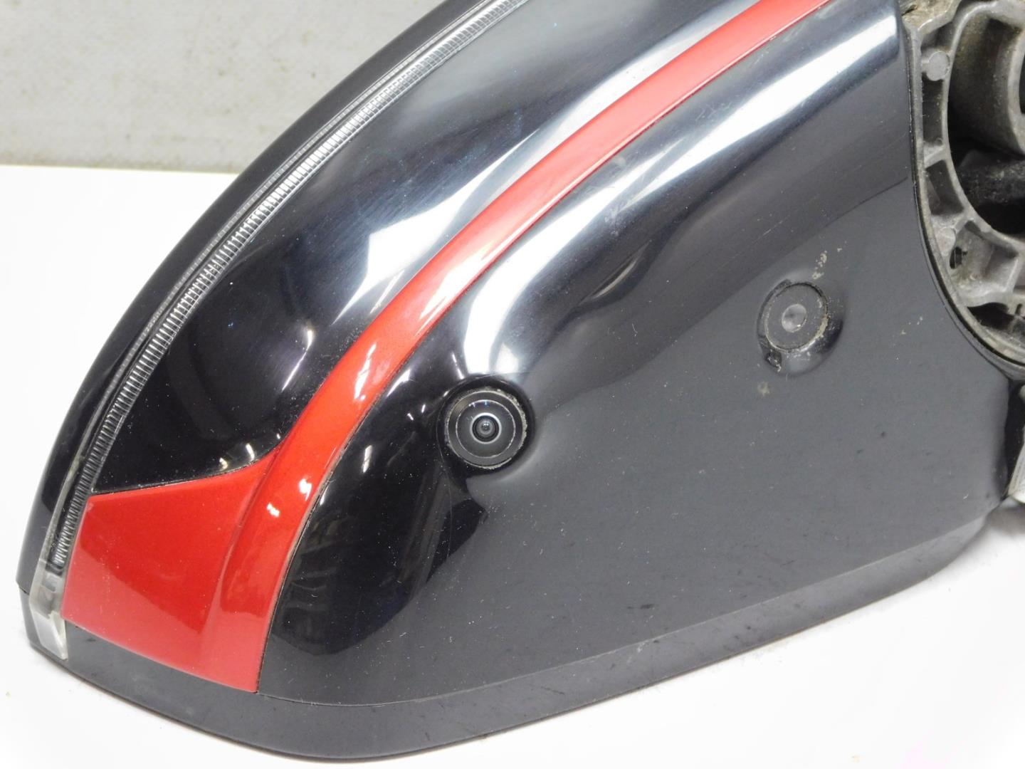 Зеркало правое электрическое