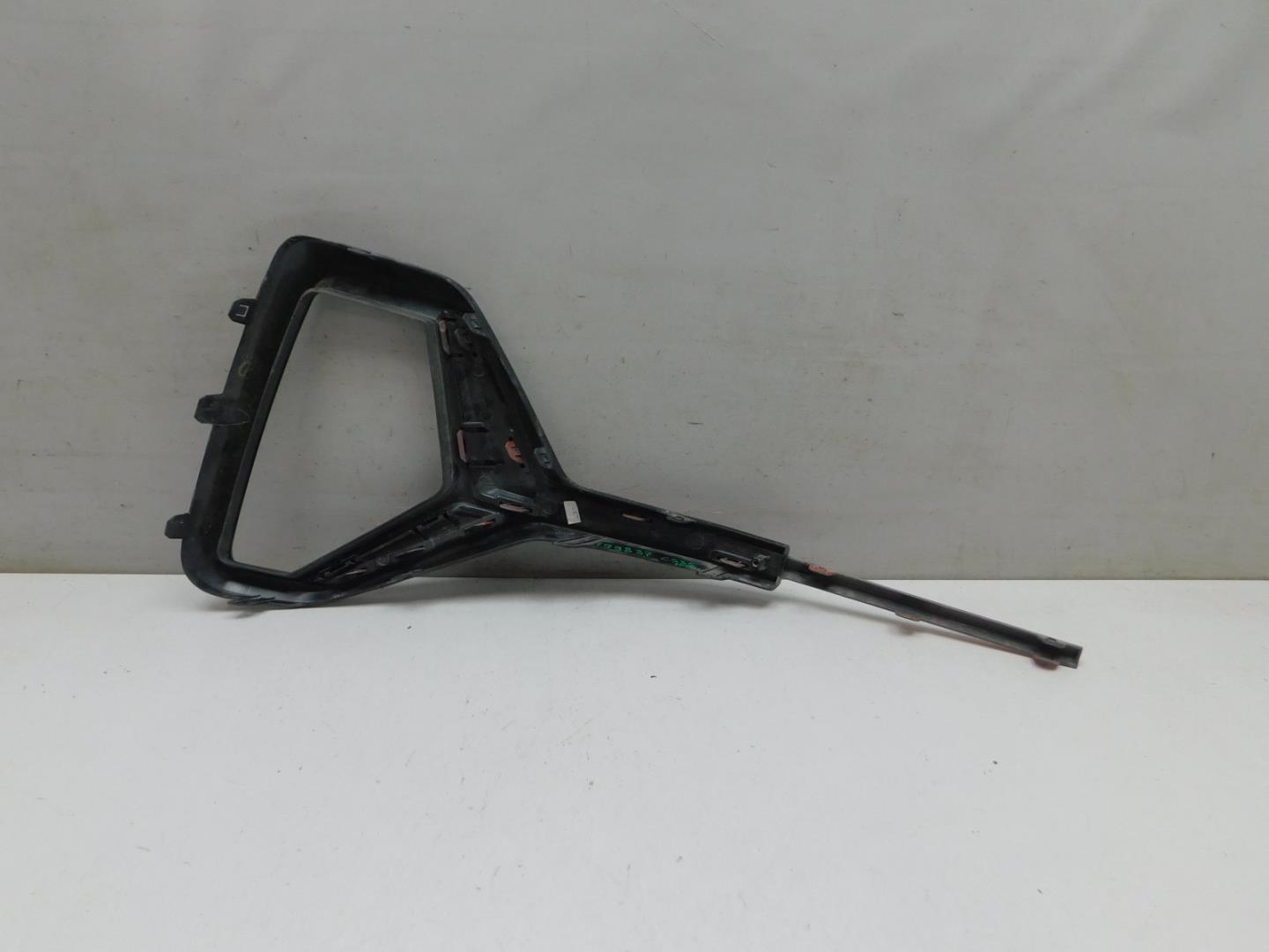 Накладка переднего бампера