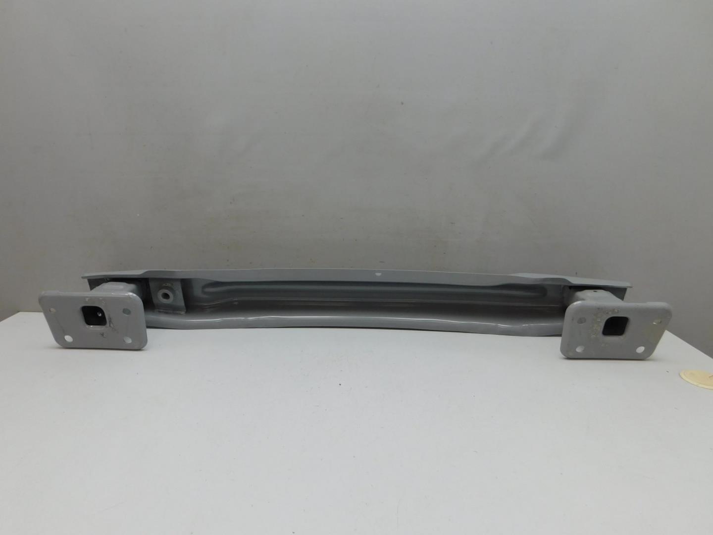 Усилитель заднего бампера