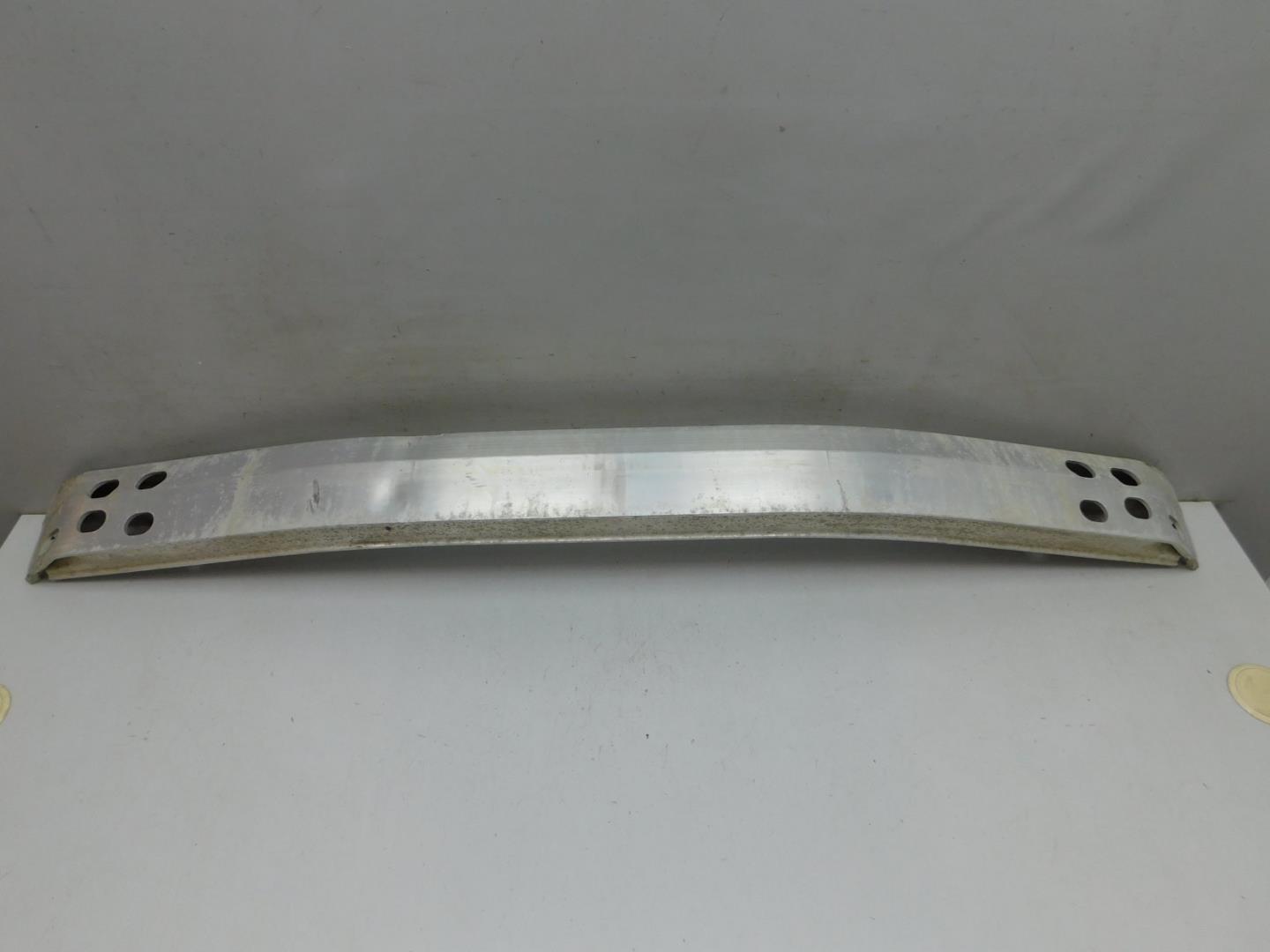 Усилитель заднего бампера