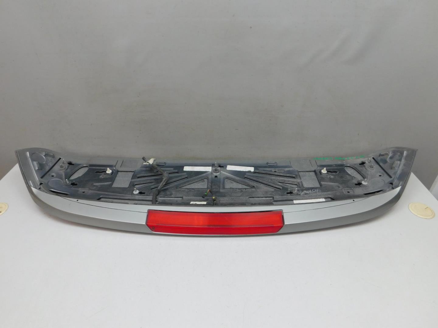 Спойлер (дефлектор) крышки багажника