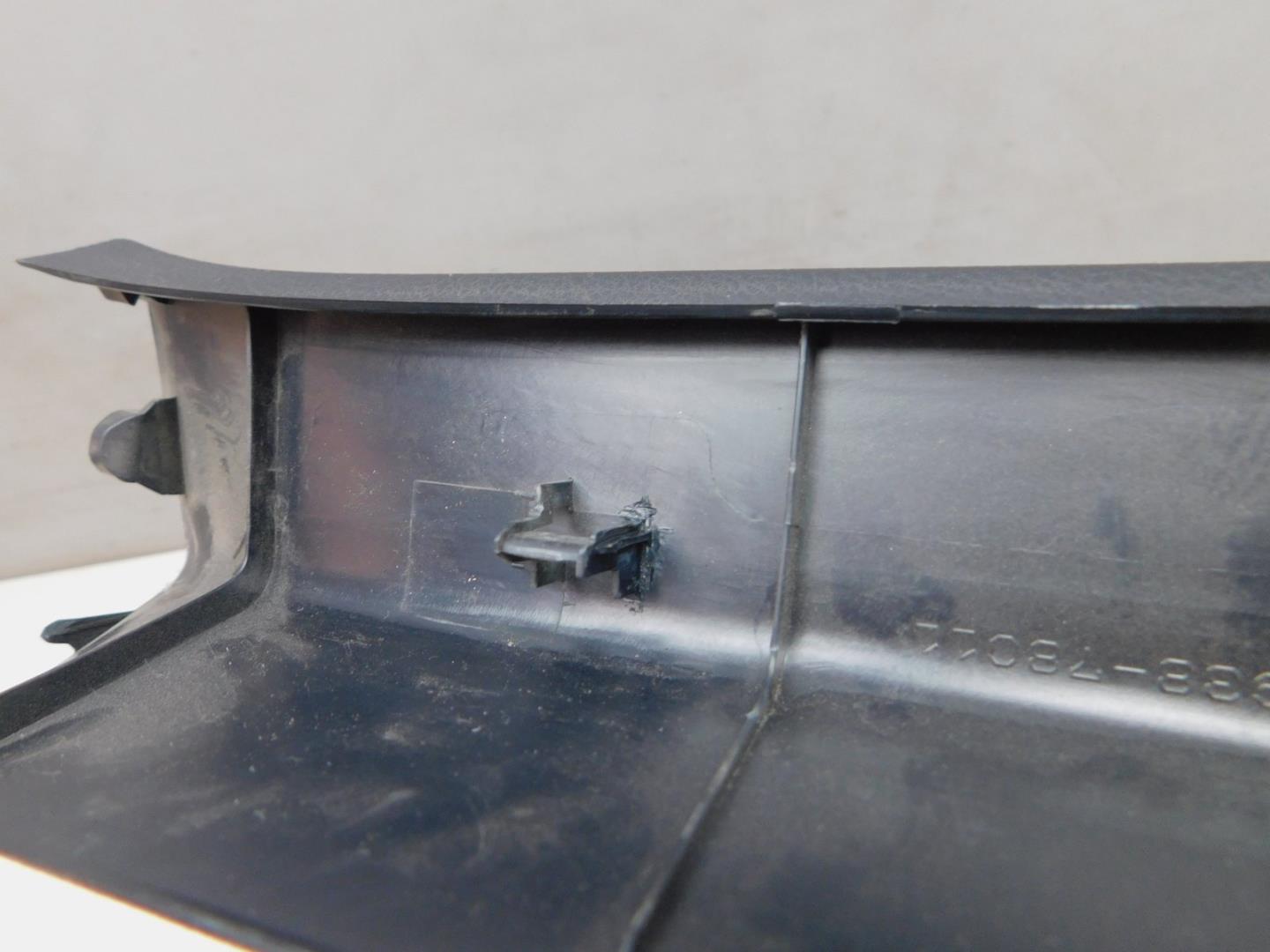 Обшивка двери багажника