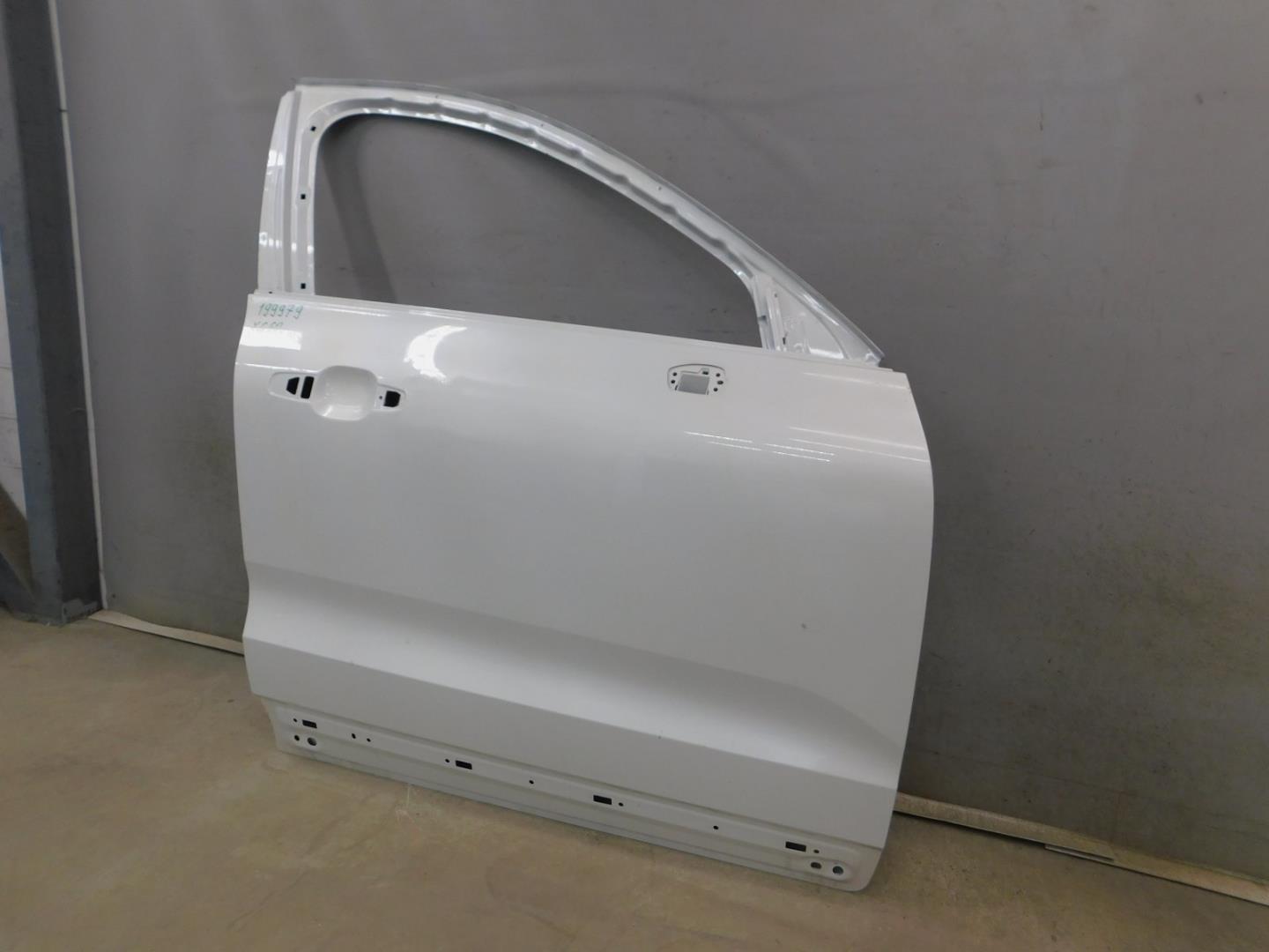 Дверь передняя правая