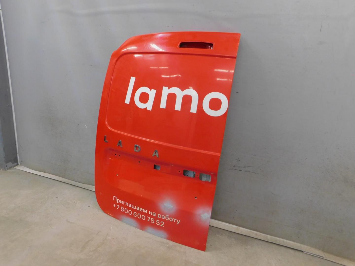 Дверь багажника