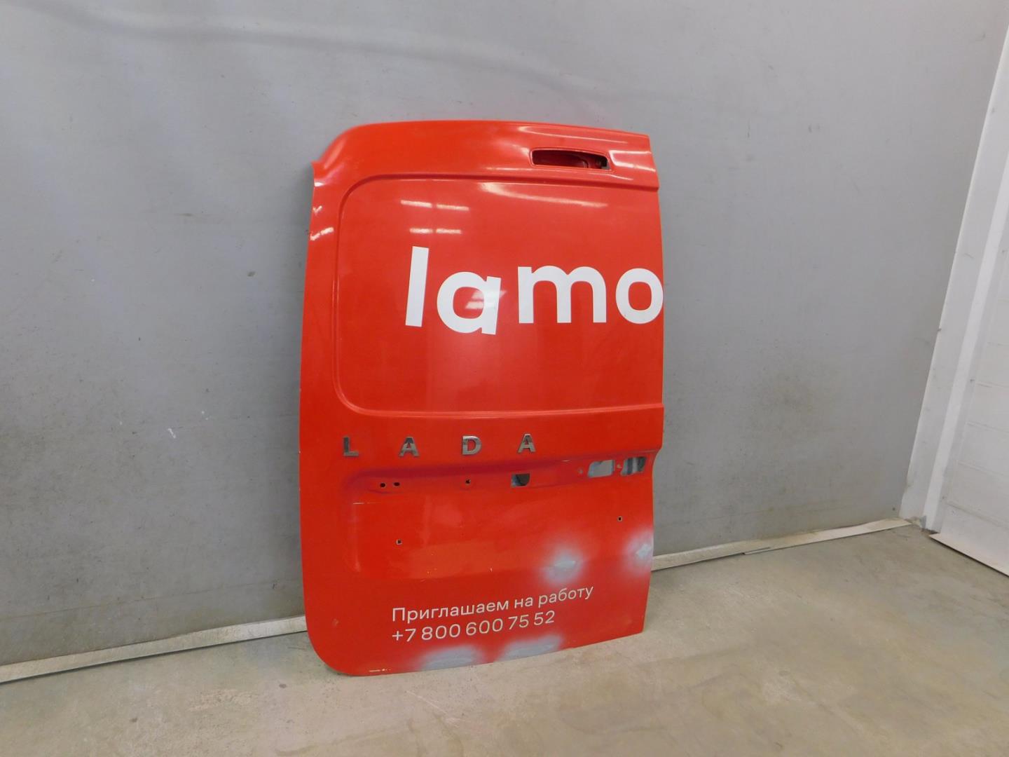 Дверь багажника