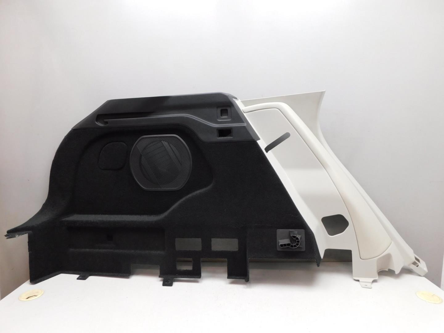 Обшивка багажника