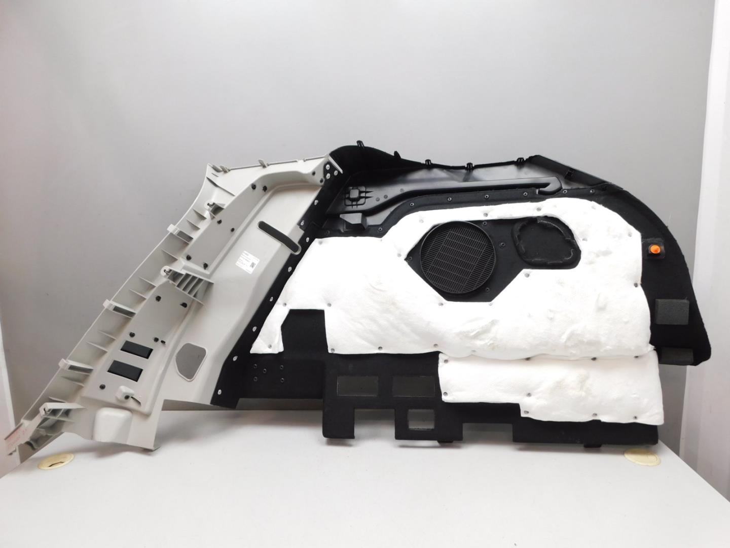 Обшивка багажника