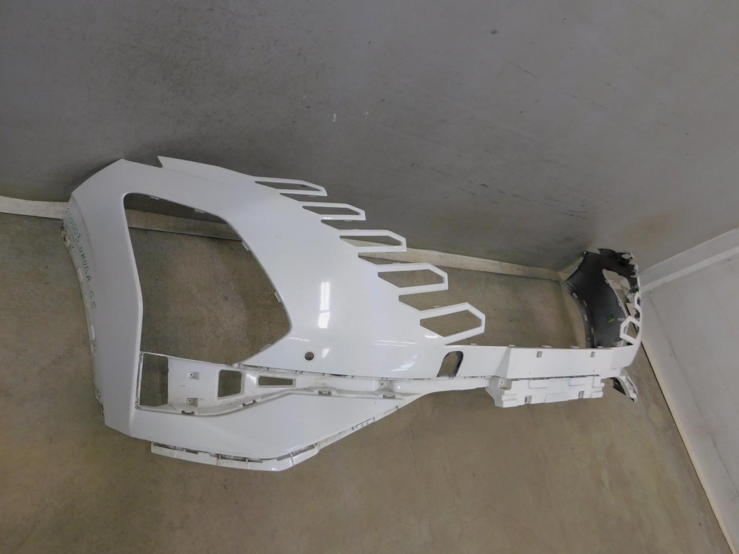 Бампер передний