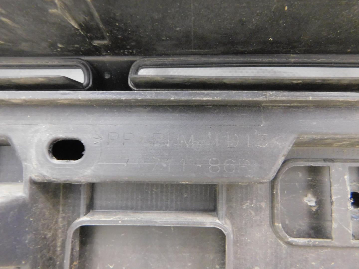 Бампер передний