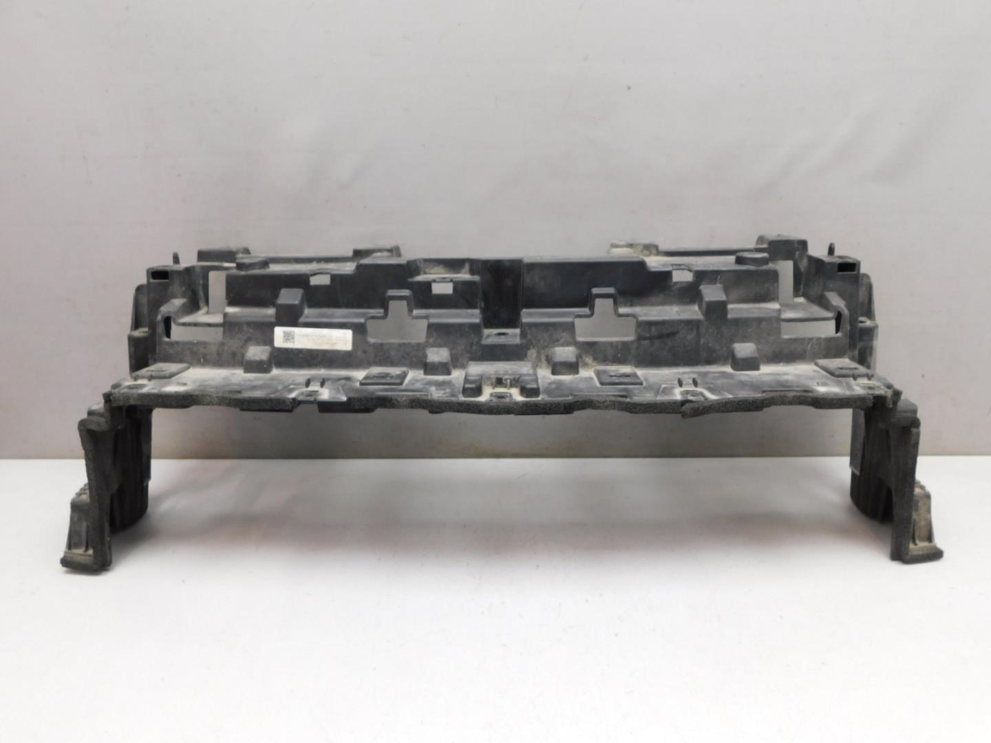 Кронштейн переднего бампера