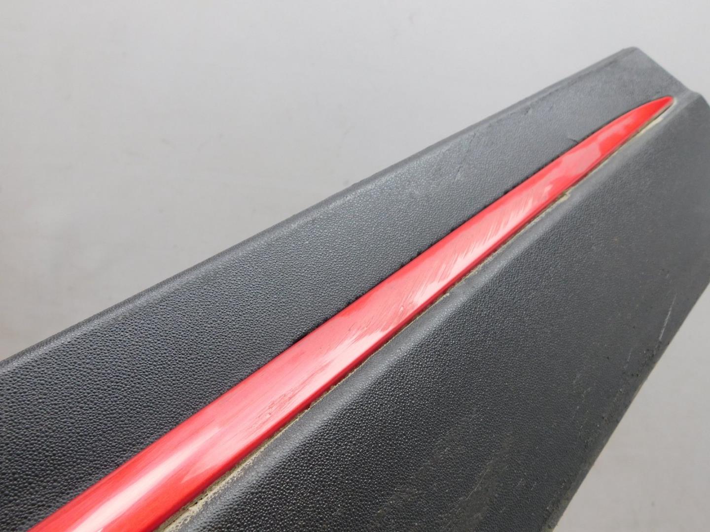 Накладка двери передней правой