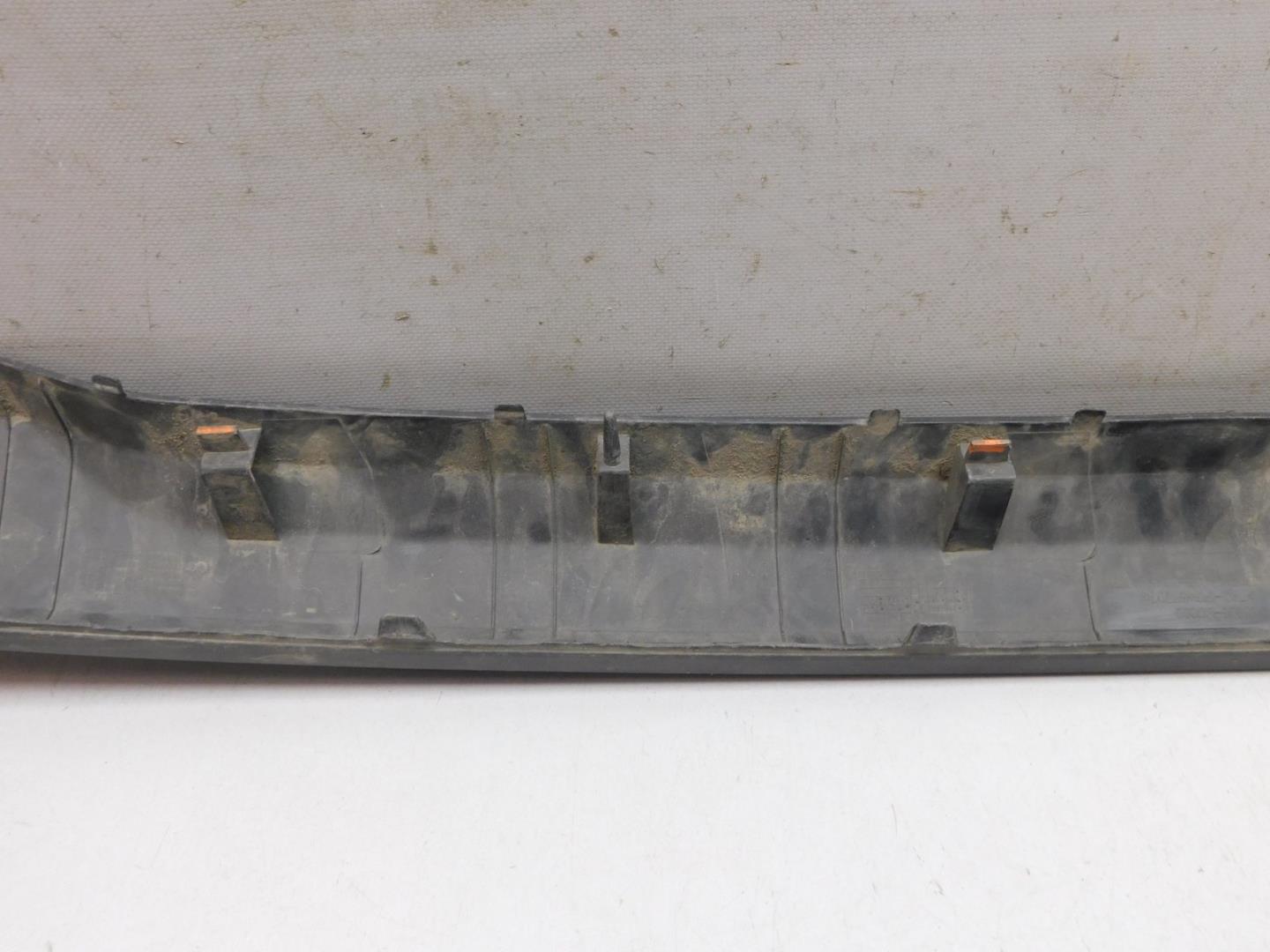 Накладка переднего бампера