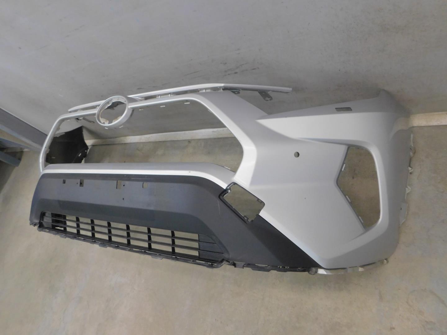 Бампер передний