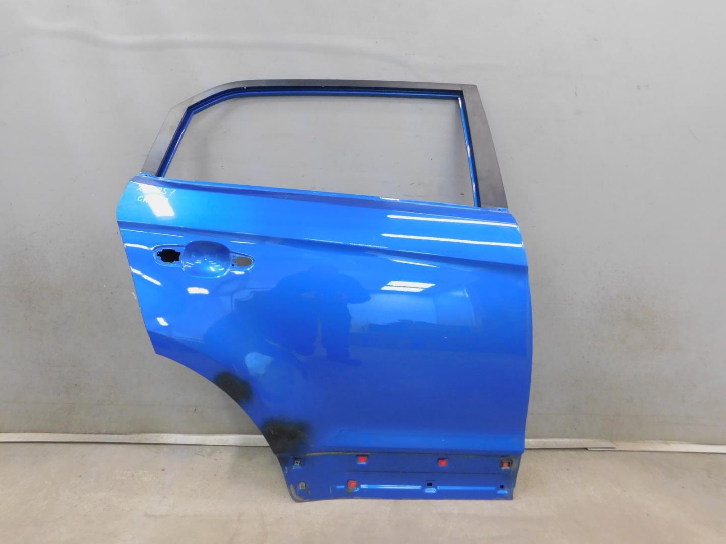 Дверь задняя правая