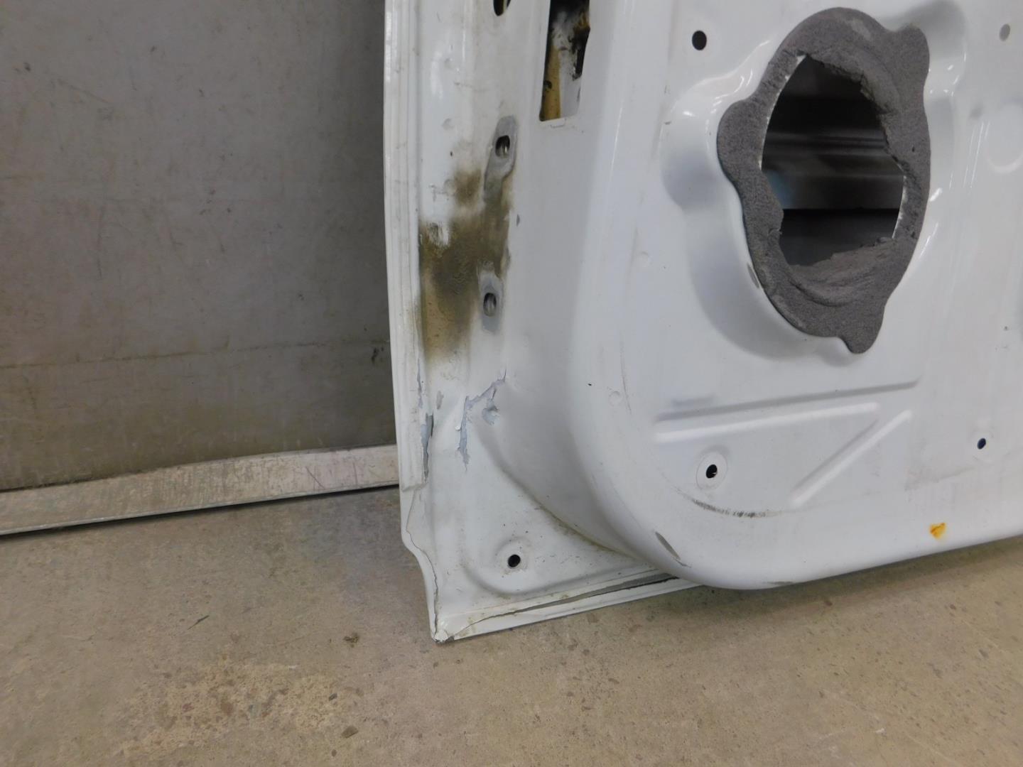 Дверь задняя правая