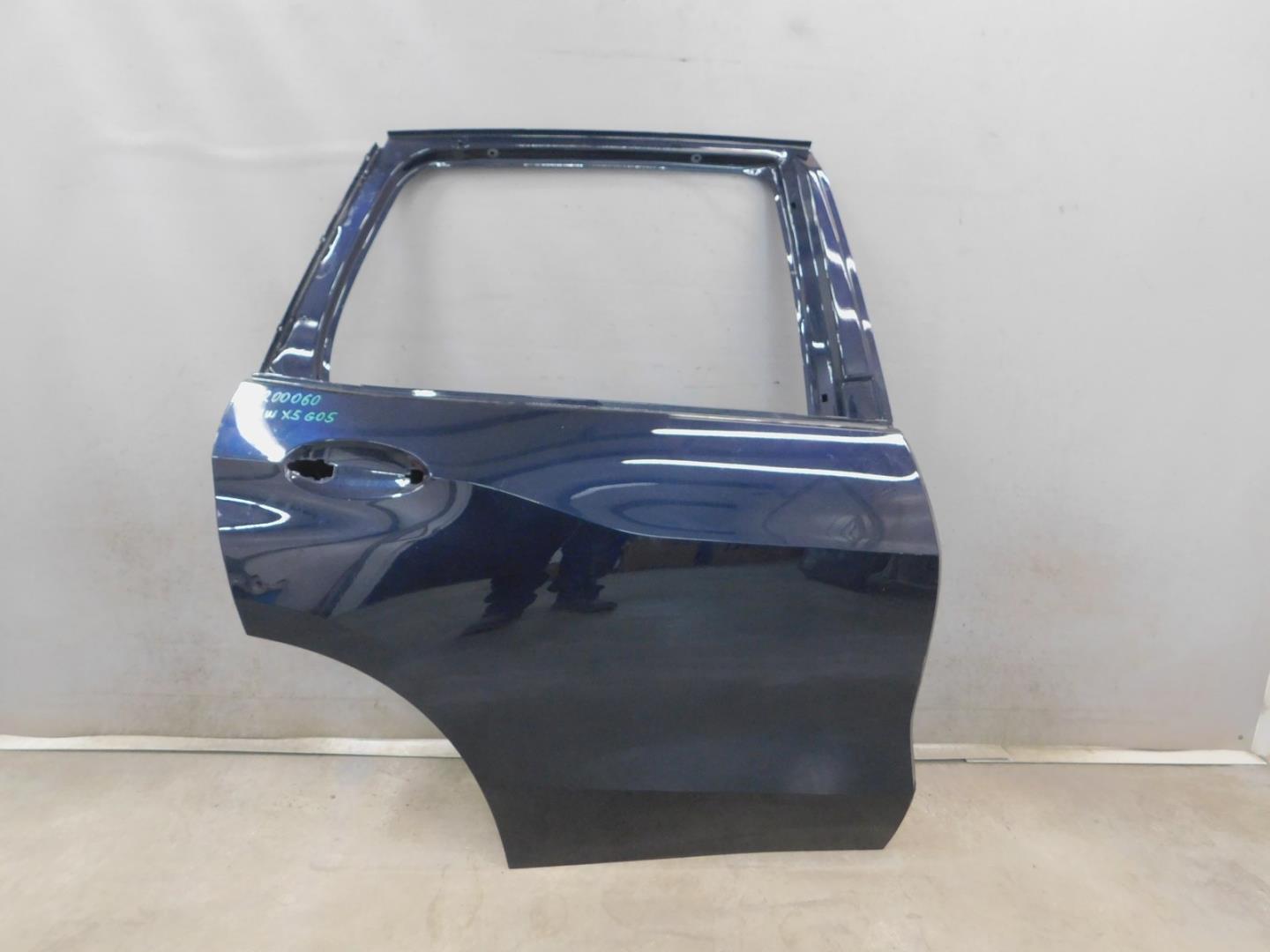 Дверь задняя правая