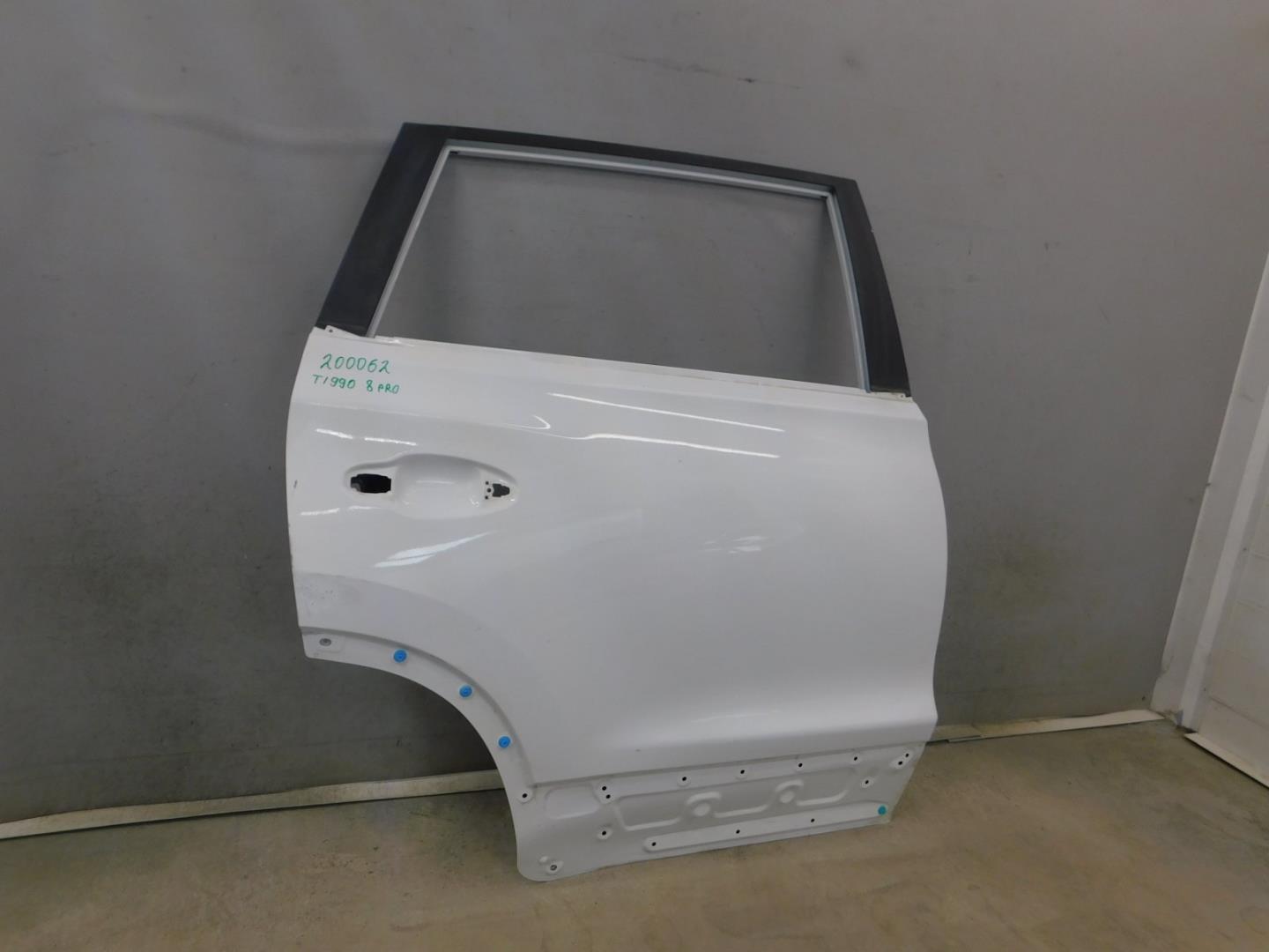 Дверь задняя правая