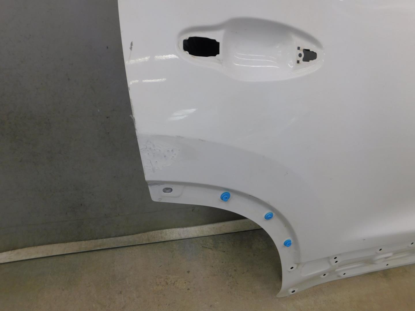 Дверь задняя правая