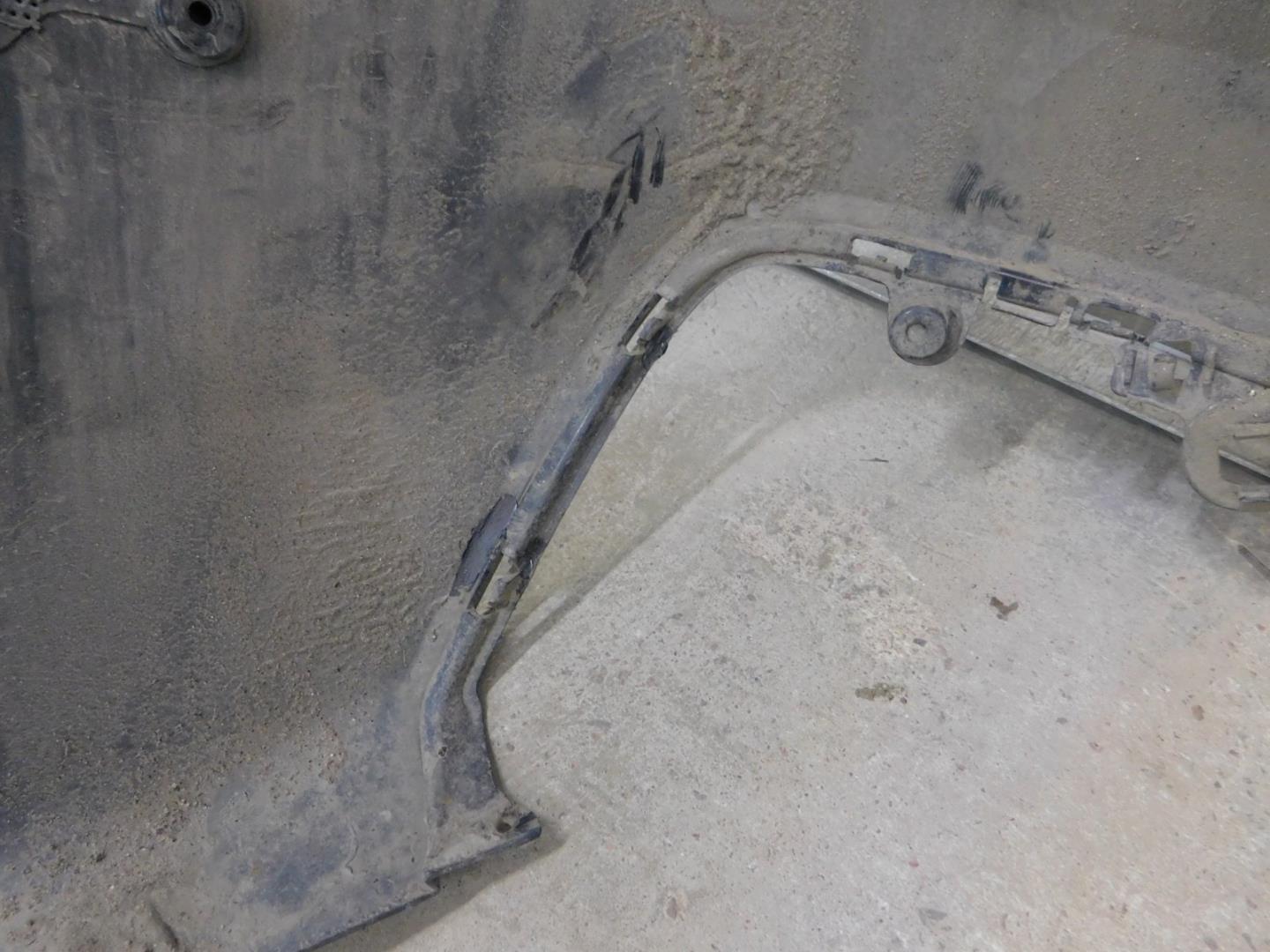 Бампер задний