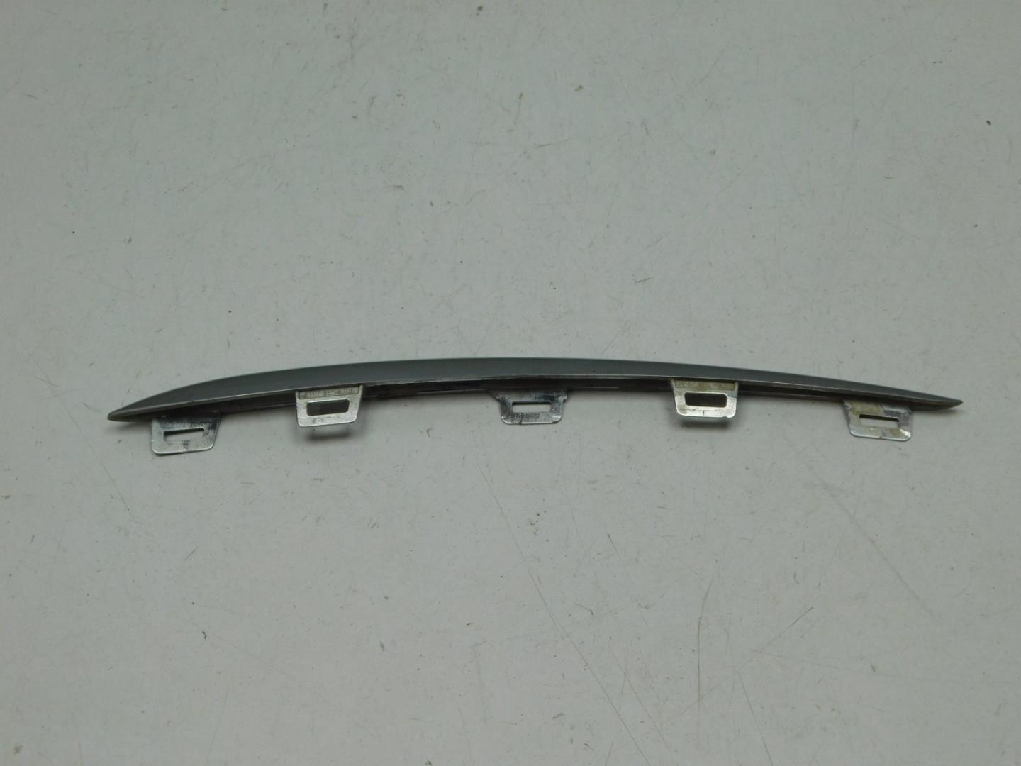 Молдинг переднего бампера