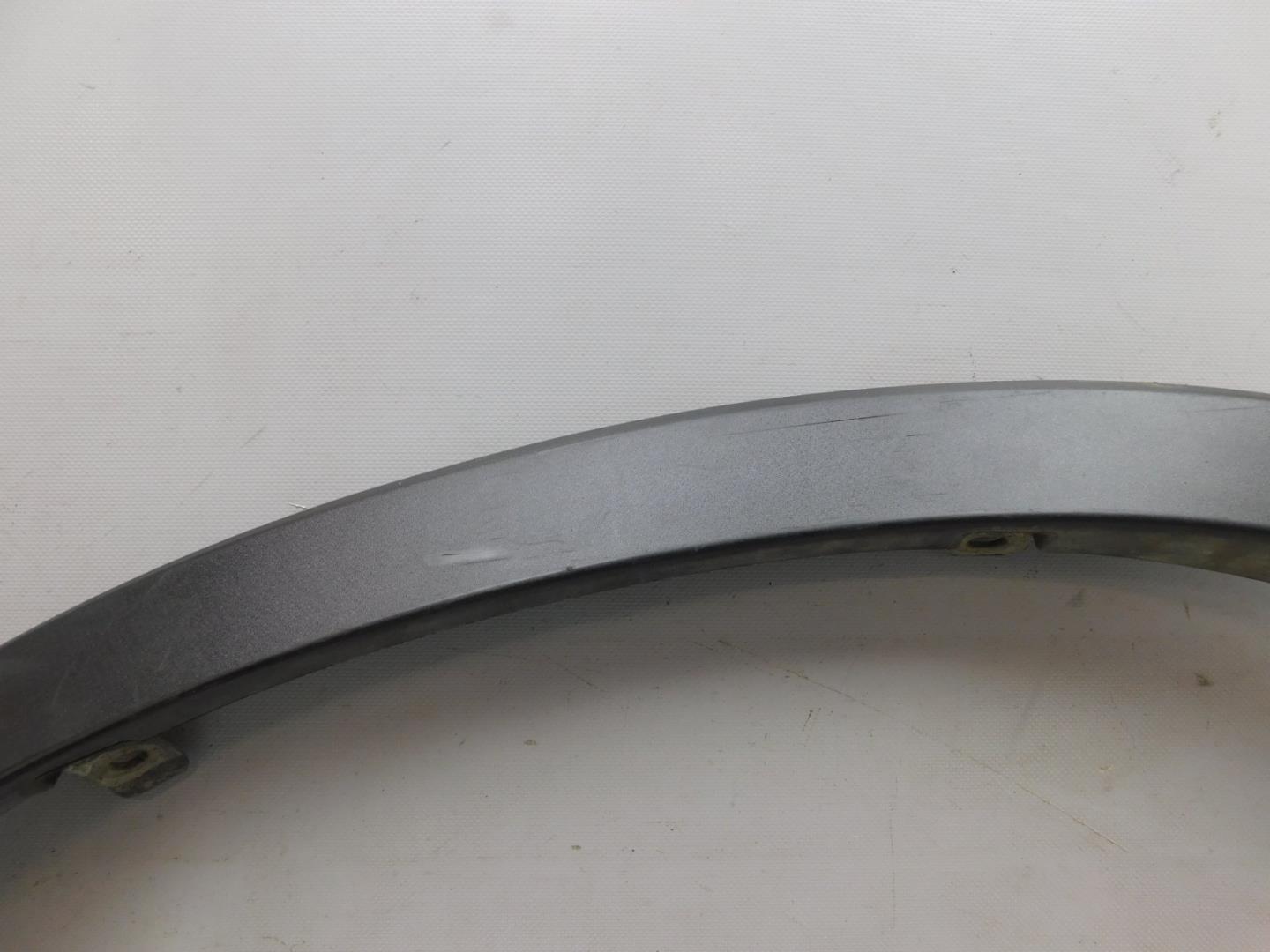 Накладка переднего крыла левого