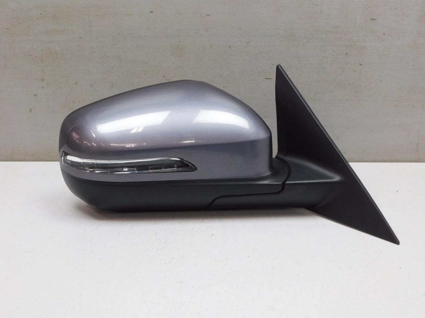 Зеркало правое электрическое