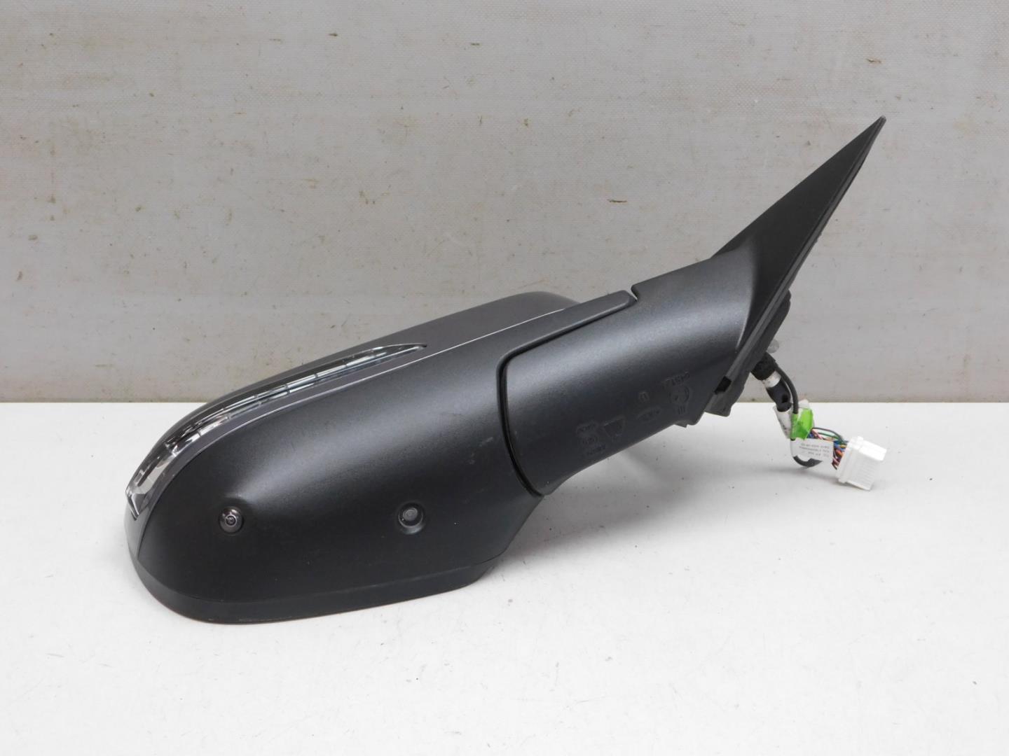 Зеркало правое электрическое