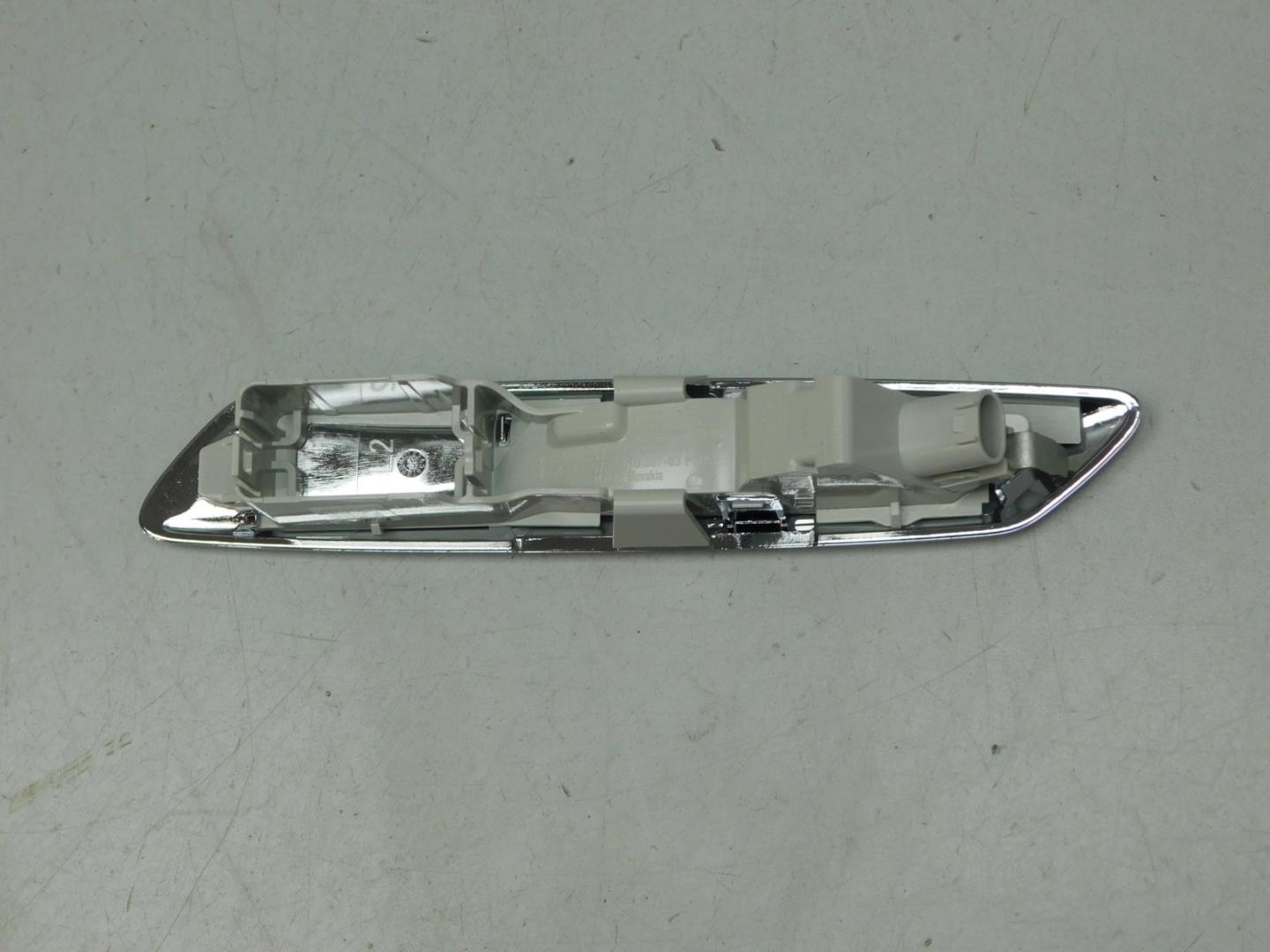 Повторитель поворота белый