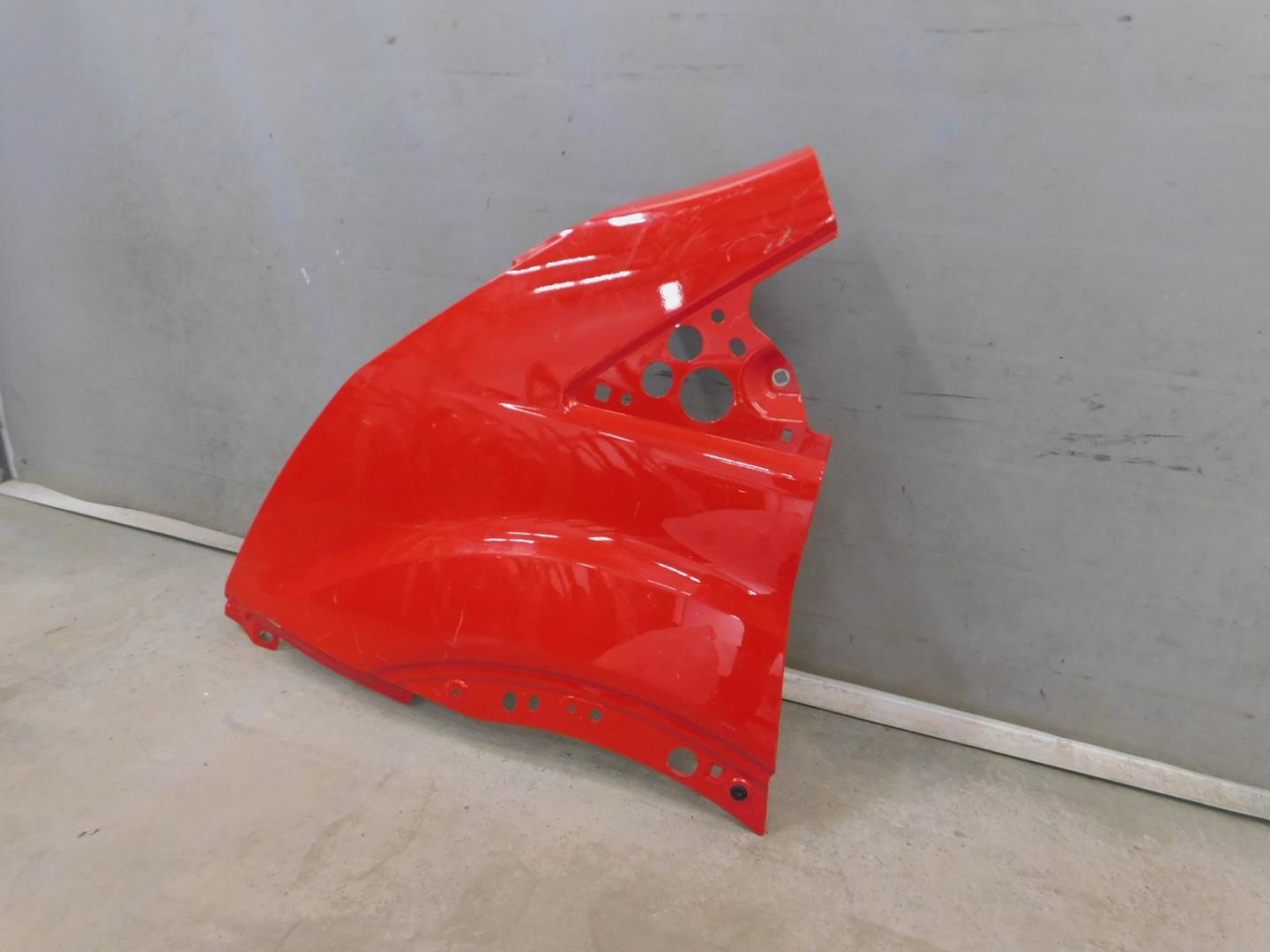 Крыло переднее левое