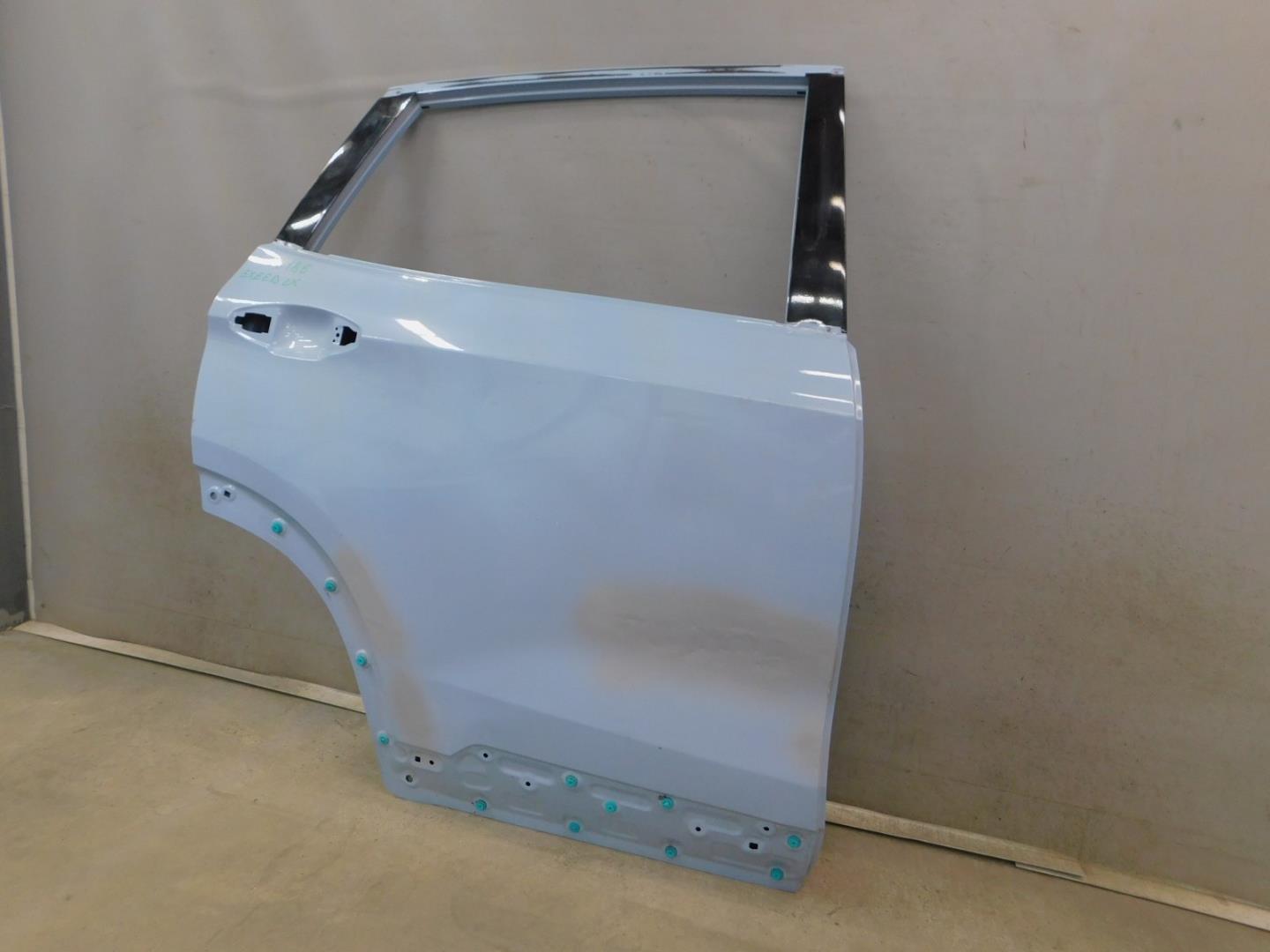 Дверь задняя правая