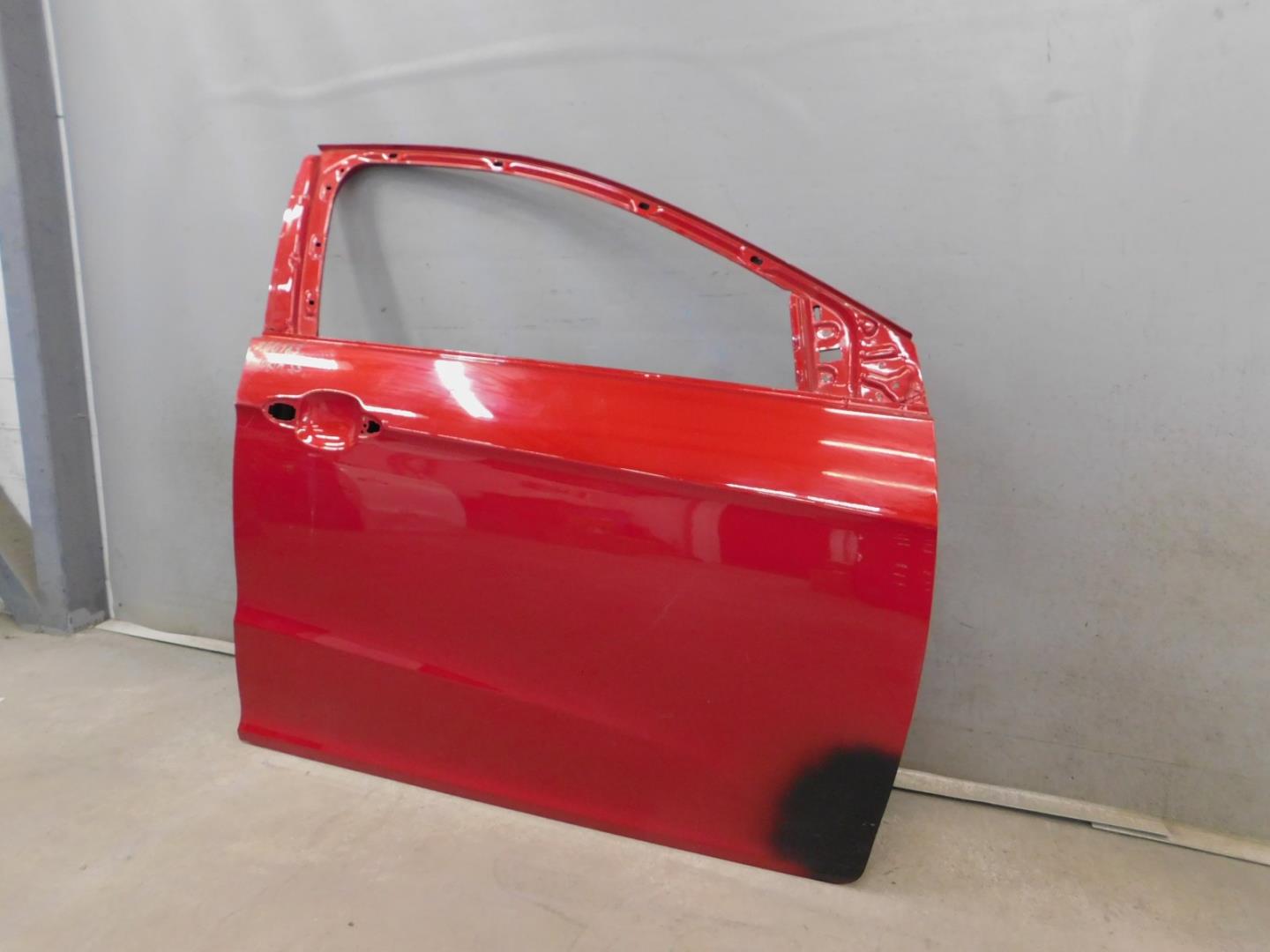 Дверь передняя правая