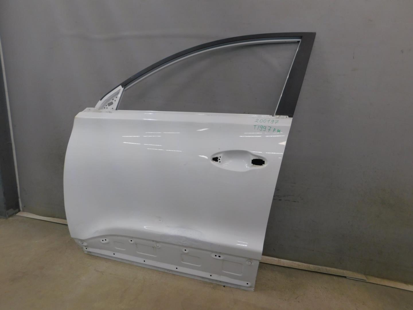 Дверь передняя левая
