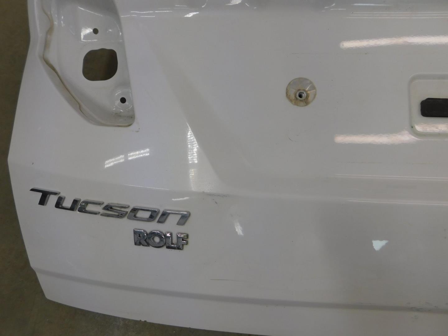 Дверь багажника