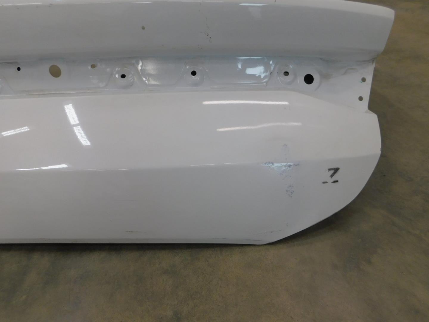 Дверь багажника