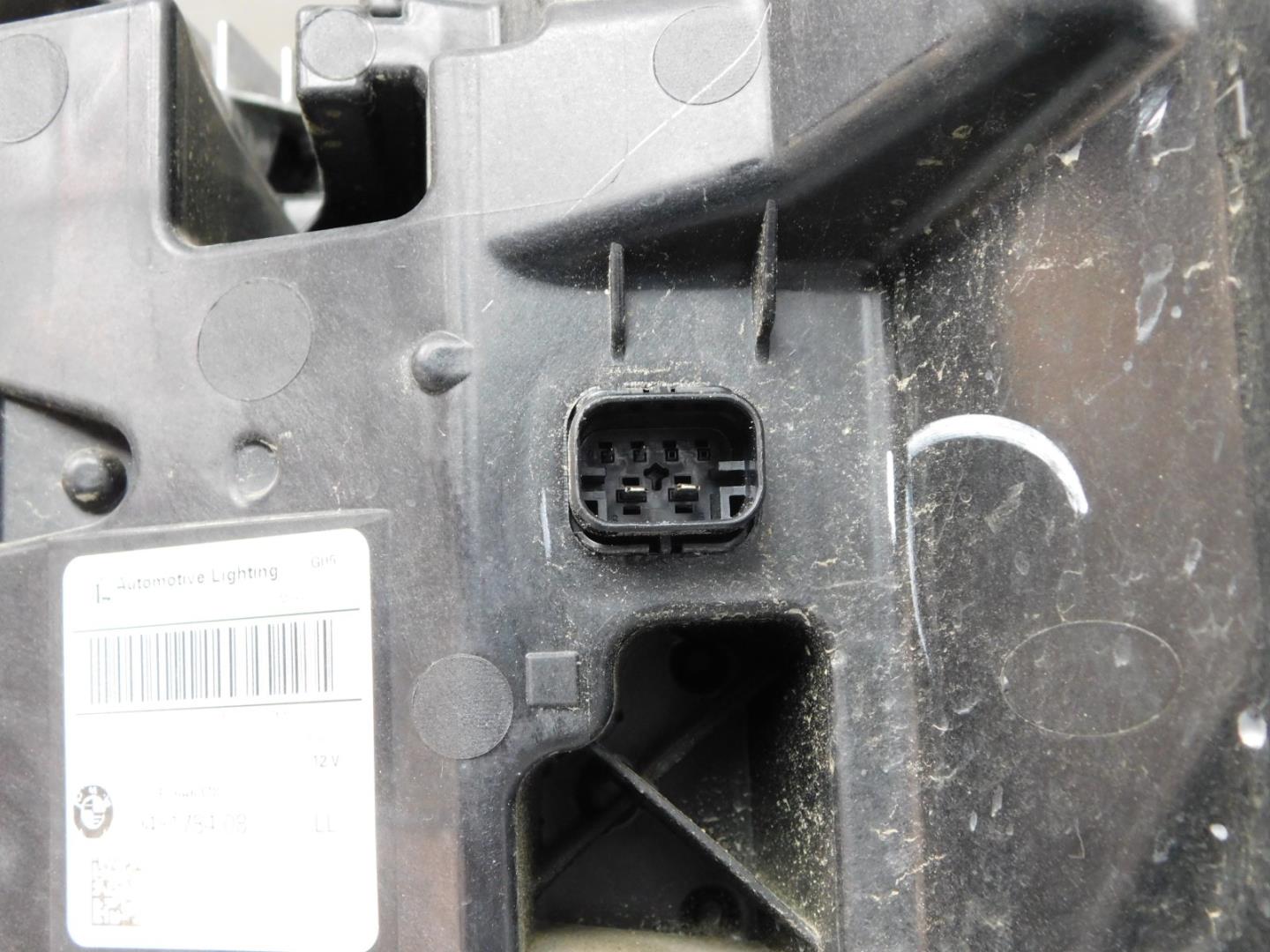 Фара правая