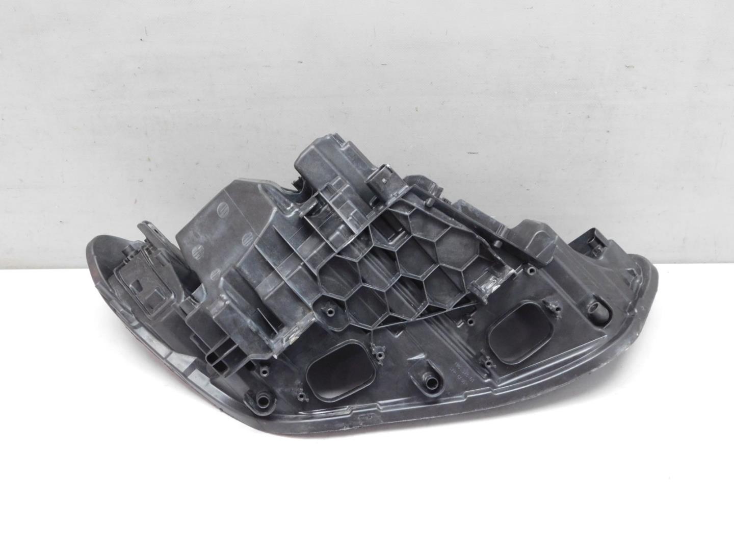 Корпус фары левой