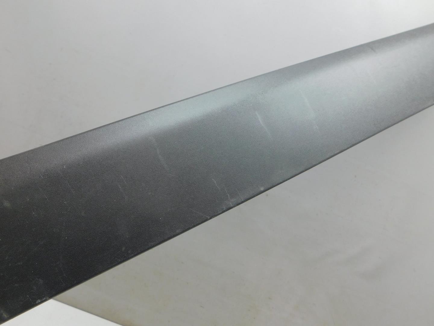 Накладка двери багажника