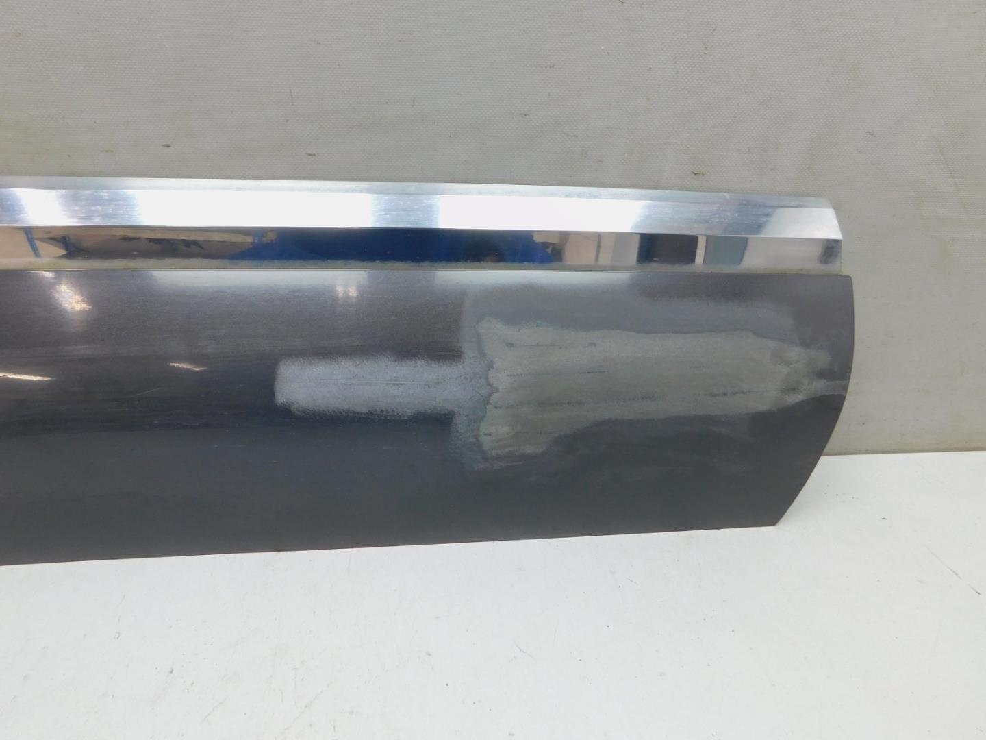 Накладка двери задней правой