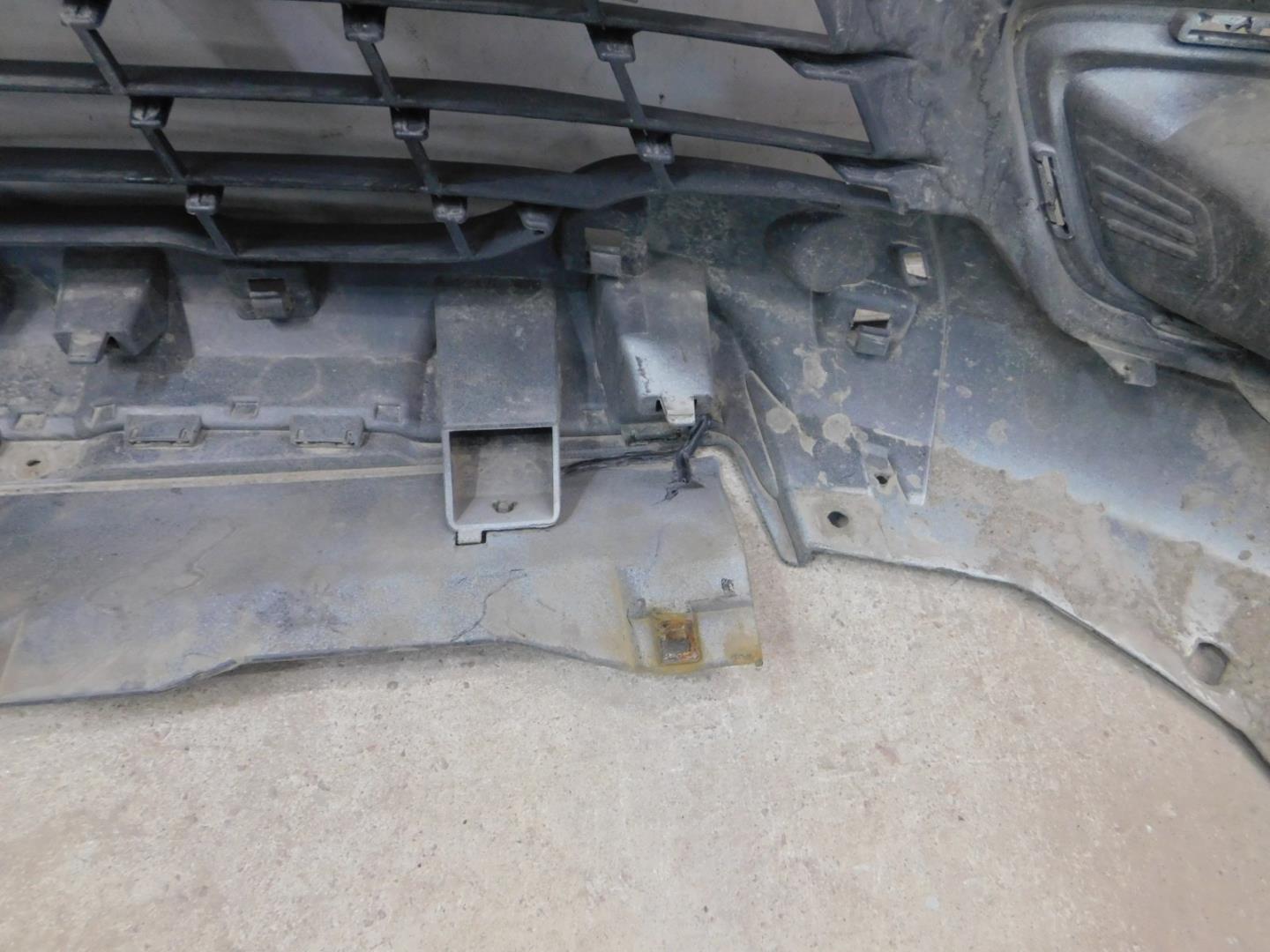 Бампер передний