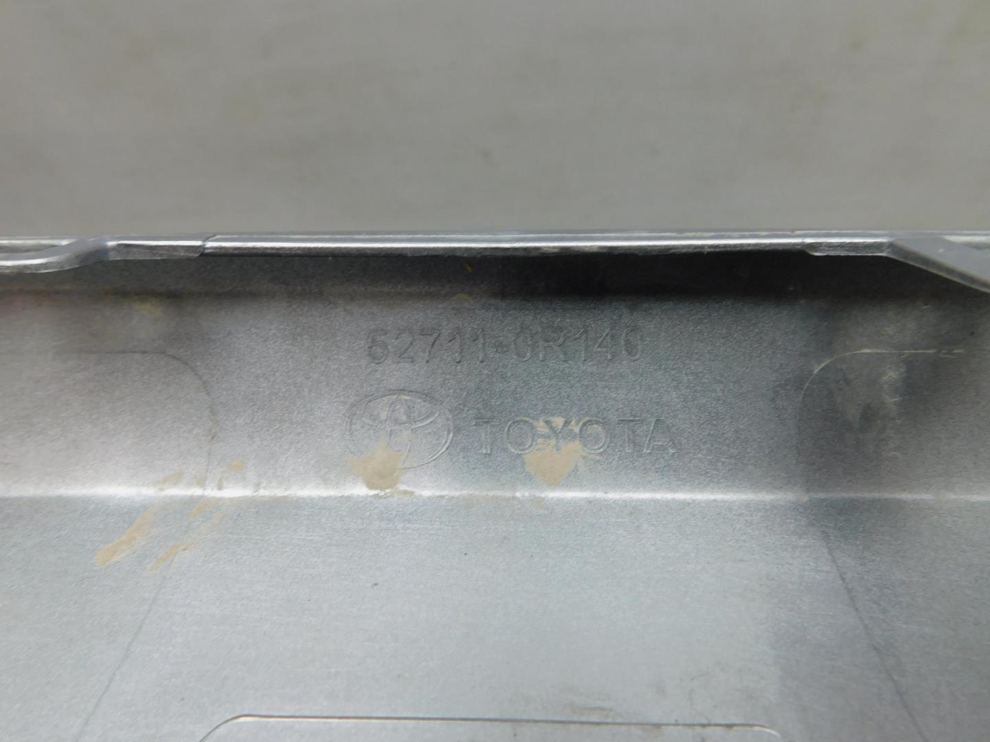 Накладка переднего бампера